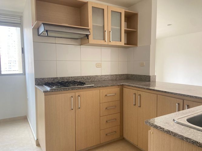 Apartamento de 3 alcobas en arriendo en San Jose, Sabaneta, 85 m² · foto 5 de 17
