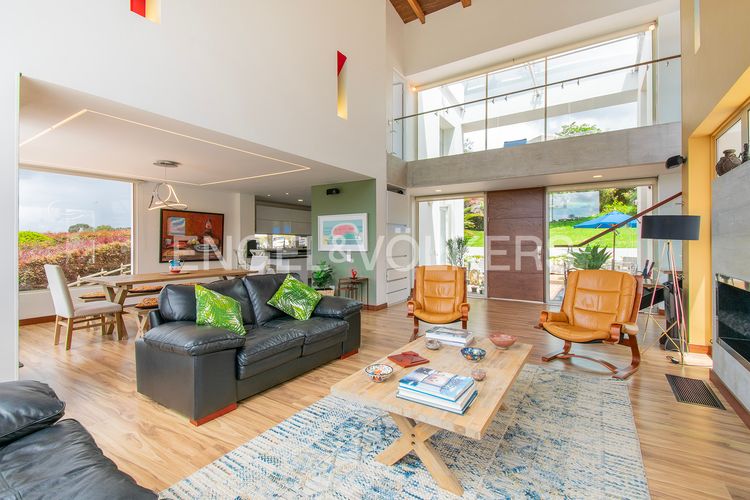 Casa de 3 alcobas en venta en Yerbabuena, Chía, 379 m² · foto 4 de 20