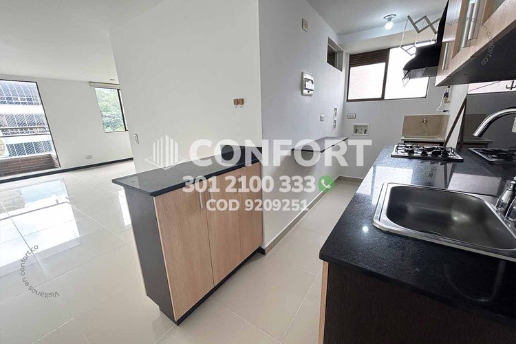 Apartamento de 2 alcobas en arriendo en El Poblado, Medellín · foto 4 de 24