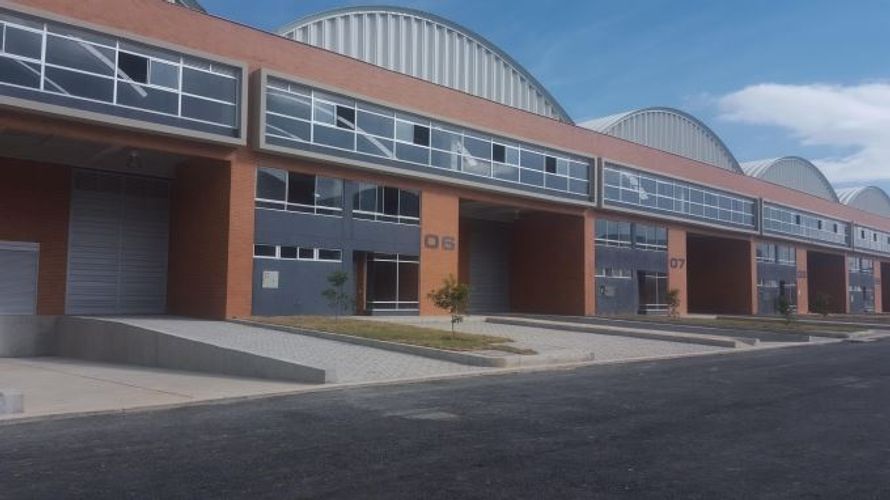 Bodega en venta en Centro Tocancipá, Tocancipá, 1054 m² · foto 2 de 12