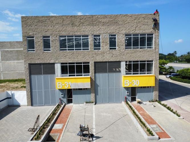 Bodega en venta en Zona Franca Industrial, Barranquilla, 320 m² · foto 2 de 15