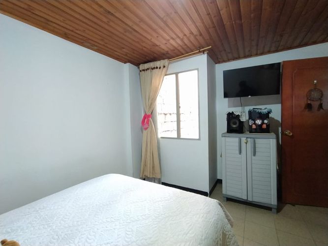 Casa de 5 alcobas en venta en Bosa La Paz, Bogotá, 180 m² · foto 14 de 22