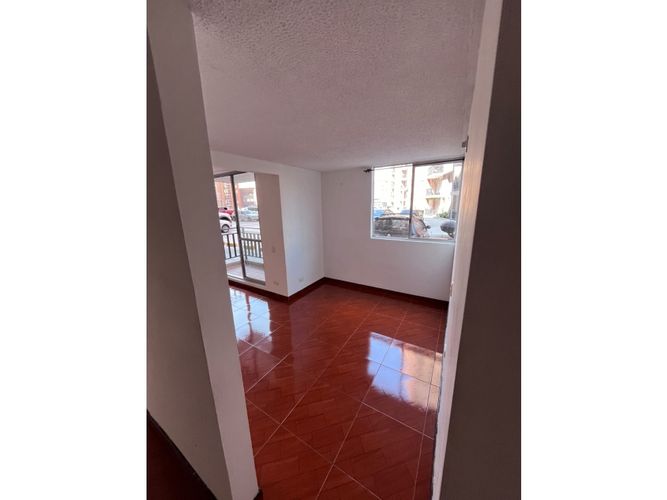 Apartamento de 2 alcobas en venta en Engativá, Soacha, 48 m² · foto 3 de 19