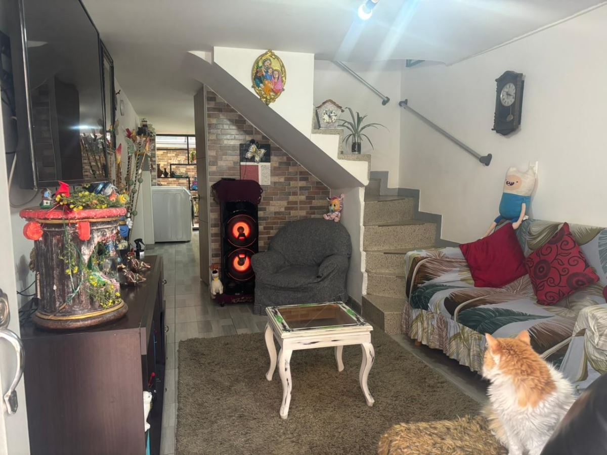 Casa en venta en Ub. Sabana De Tibabuyes, Bogotá · foto 2 de 24