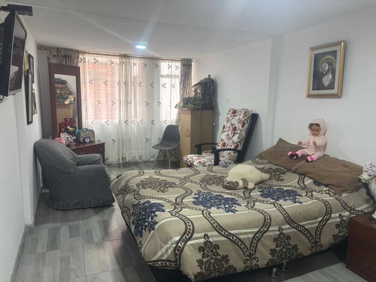 Casa en venta en Ub. Sabana De Tibabuyes, Bogotá · foto 9 de 24