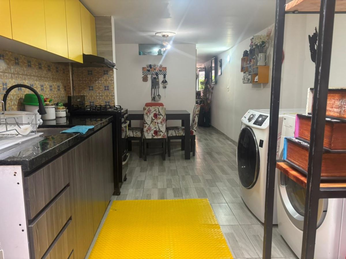 Casa en venta en Ub. Sabana De Tibabuyes, Bogotá · foto 17 de 24