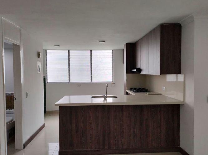 Apartamento de 2 alcobas en arriendo en El Poblado, Medellín, 68 m² · foto 3 de 13