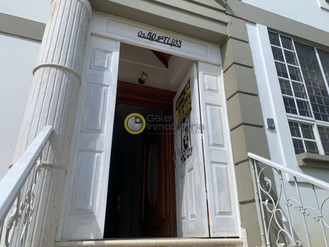 Casa de 5 alcobas en venta en Lagos Del Cacique, Bucaramanga, 657 m² · foto 3 de 24