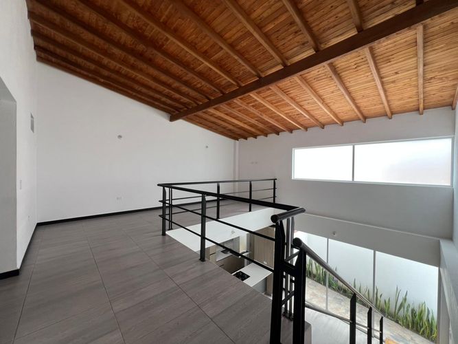 Casa en venta en Ub. Monteverde, Rionegro, 147 m² · foto 3 de 13