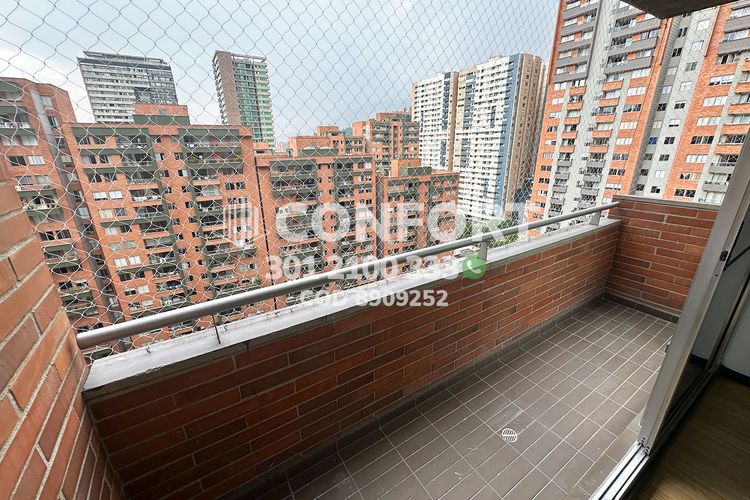 Apartamento de 3 alcobas en arriendo en Ciudad Del Río, Medellín · foto 7 de 24