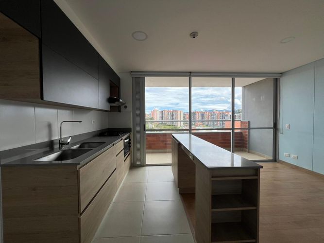 Apartamento de 3 alcobas en venta en El Tablazo, Rionegro, 80 m² · foto 2 de 14