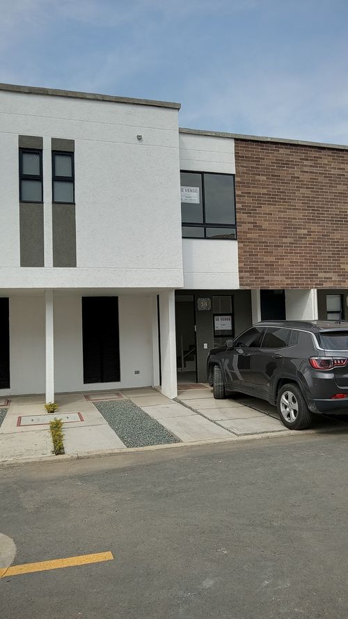 Casa de 3 alcobas en venta en Alfaguara, Jamundí, 124 m² · foto 2 de 24