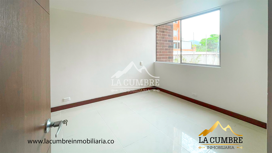Apartamento de 3 alcobas en arriendo en Zuñiga, Envigado, 117 m² · foto 5 de 9