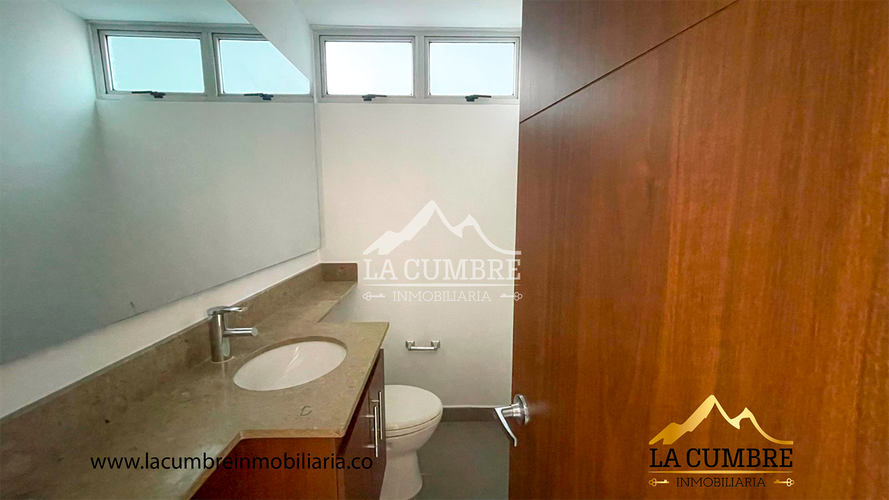 Apartamento de 3 alcobas en arriendo en Zuñiga, Envigado, 117 m² · foto 8 de 9