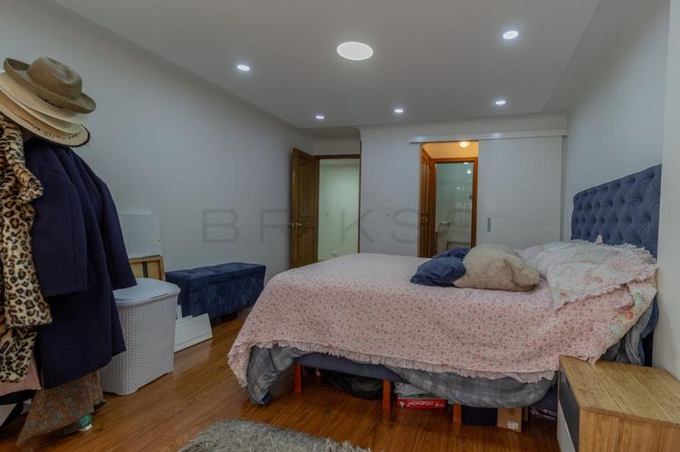 Apartamento de 3 alcobas en venta en Bella Suiza, Bogotá, 167 m² · foto 4 de 16
