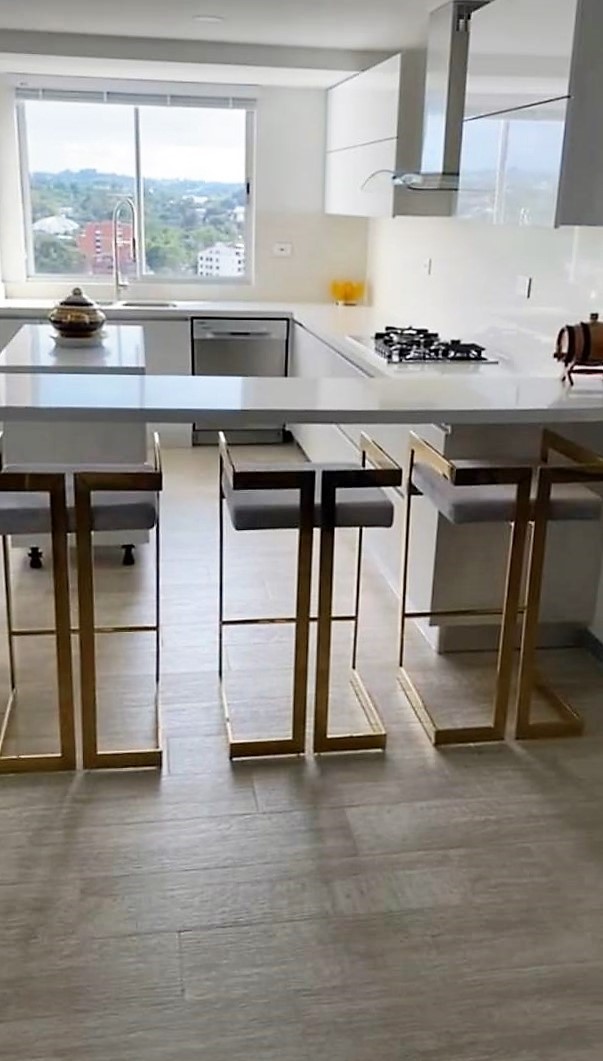 Apartamento en venta en Pinares, Pereira · foto 5 de 10