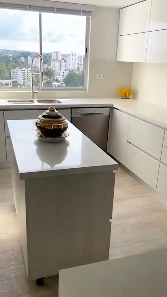 Apartamento en venta en Pinares, Pereira · foto 6 de 10