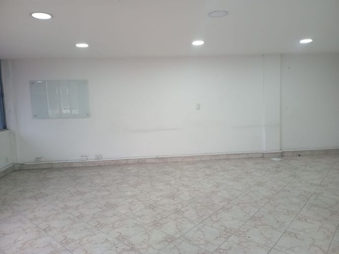 Local en arriendo en Laureles, Medellín, 50 m² · foto 4 de 9