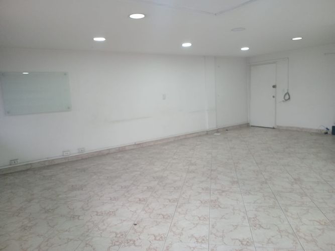 Local en arriendo en Laureles, Medellín, 50 m² · foto 5 de 9