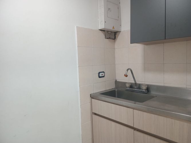 Local en arriendo en Laureles, Medellín, 50 m² · foto 8 de 9