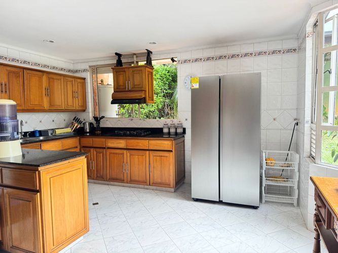 Casa de 4 alcobas en venta en Las Lomas No.1, Medellín, 264 m² · foto 6 de 18