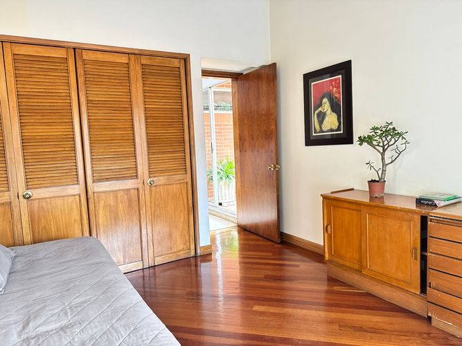 Casa de 4 alcobas en venta en Las Lomas No.1, Medellín, 264 m² · foto 12 de 18