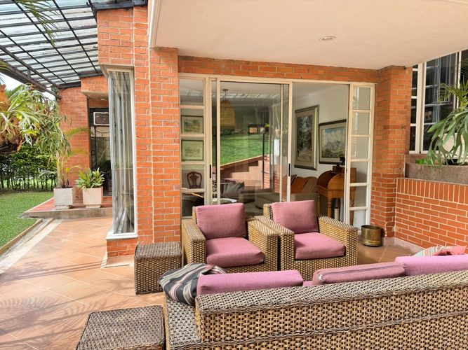 Casa de 4 alcobas en venta en Las Lomas No.1, Medellín, 264 m² · foto 17 de 18