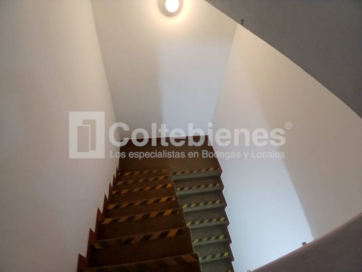 Casa en arriendo en El Poblado, Medellín · foto 4 de 24