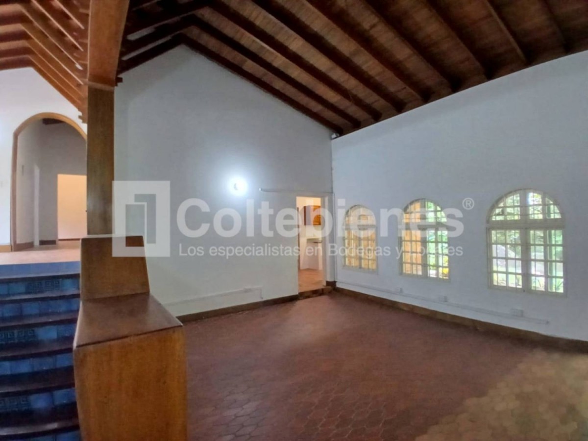 Casa en arriendo en El Poblado, Medellín · foto 8 de 24