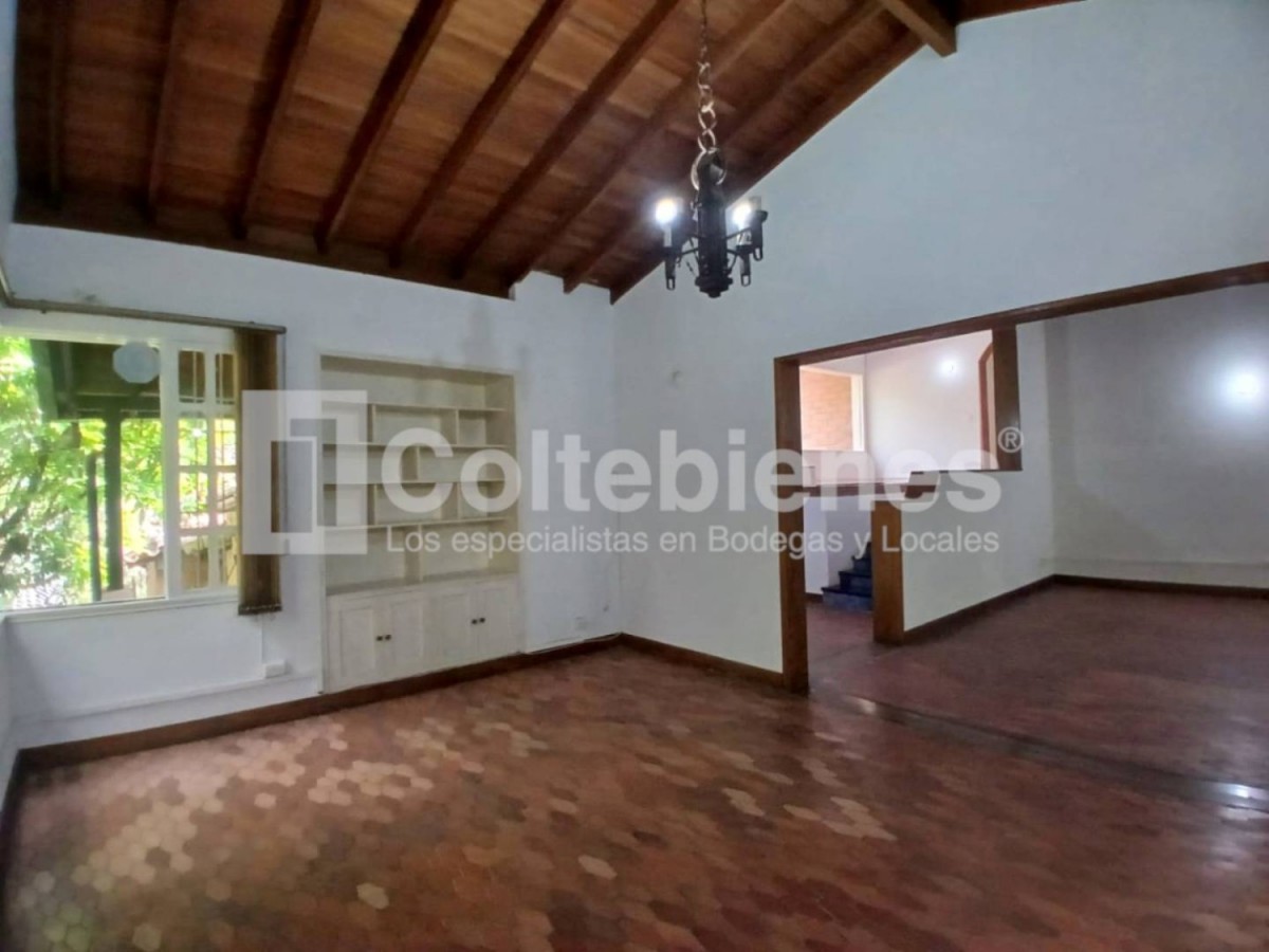 Casa en arriendo en El Poblado, Medellín · foto 9 de 24