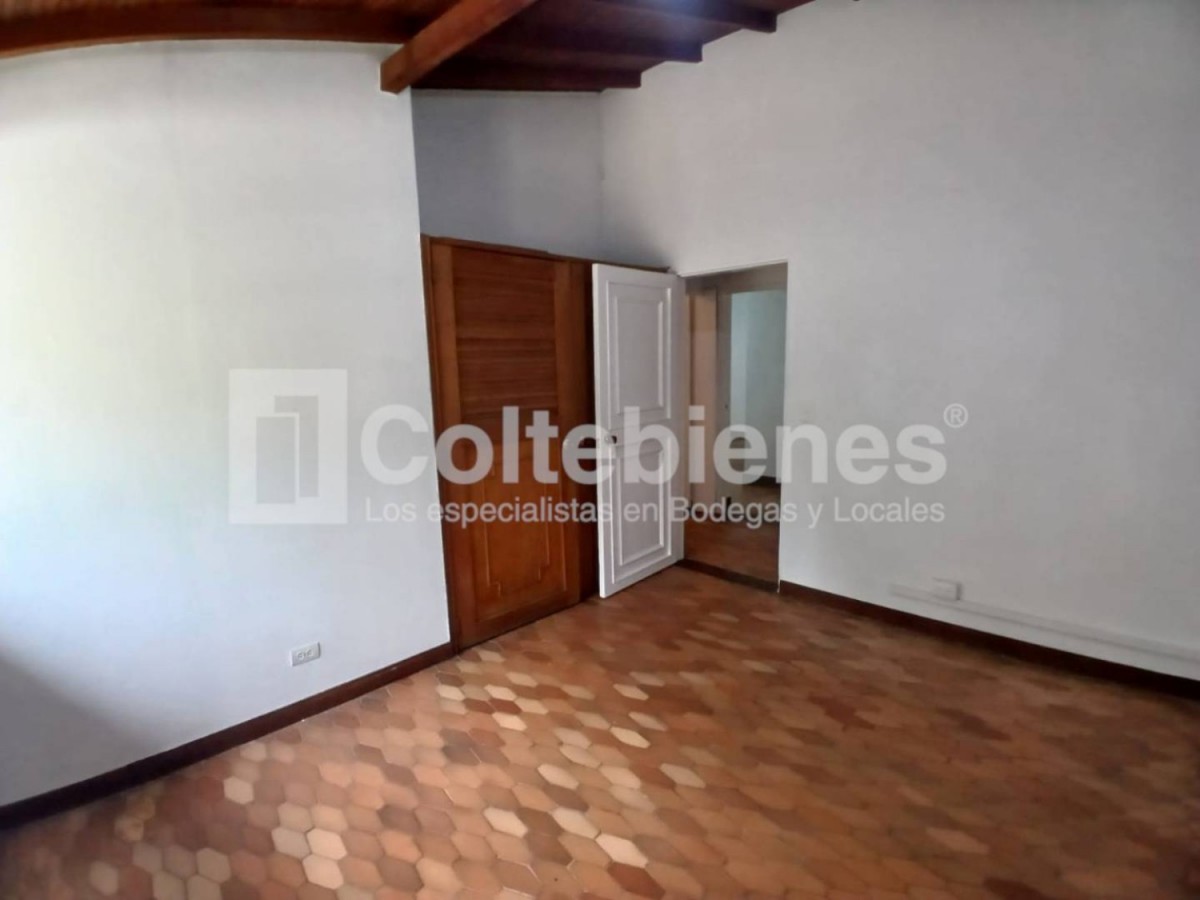 Casa en arriendo en El Poblado, Medellín · foto 15 de 24