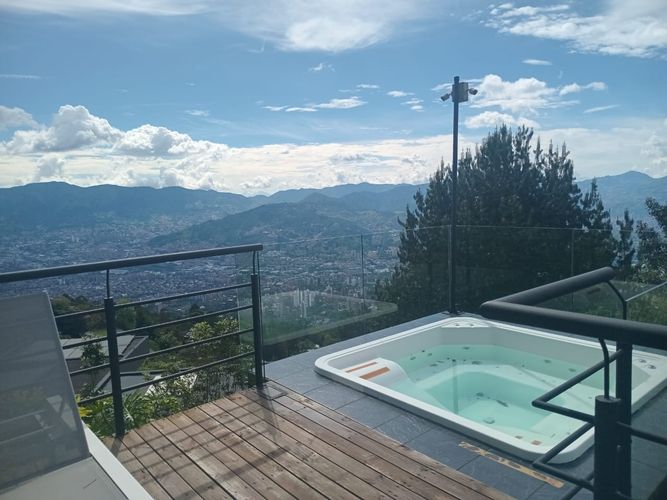 Casa de 3 alcobas en venta en Las Palmas, Envigado, 536 m² · foto 20 de 20