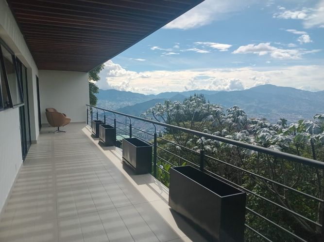 Casa de 3 alcobas en venta en Las Palmas, Envigado, 536 m² · foto 19 de 20