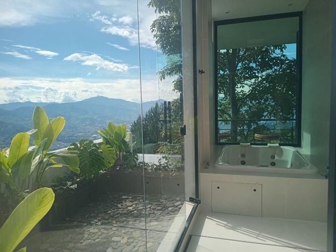 Casa de 3 alcobas en venta en Las Palmas, Envigado, 536 m² · foto 15 de 20
