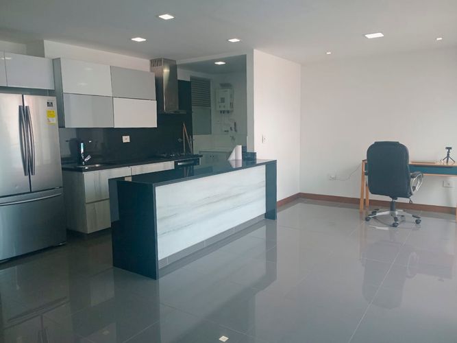 Apartamento de 3 alcobas en arriendo en Laureles, Medellín, 95 m² · foto 4 de 15