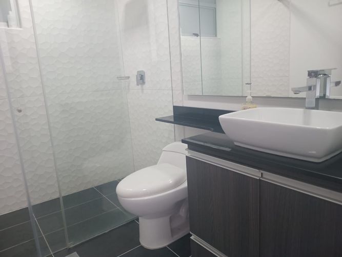 Apartamento de 3 alcobas en arriendo en Laureles, Medellín, 95 m² · foto 14 de 15