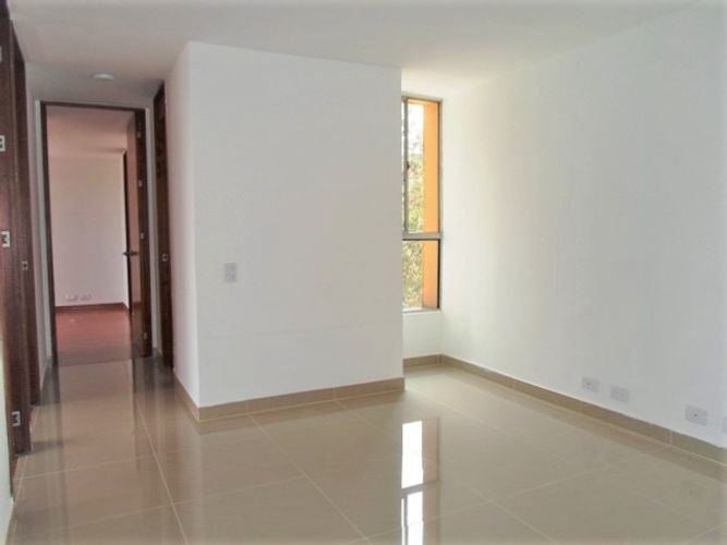 Apartamento de 3 alcobas en arriendo en El Poblado, Medellín, 95 m² · foto 3 de 17