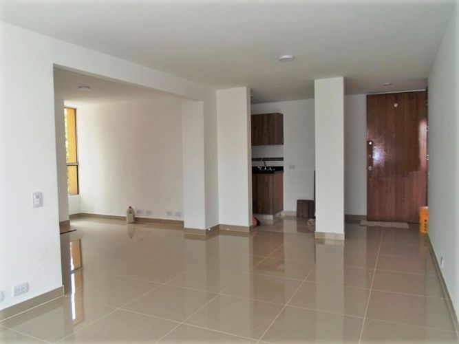 Apartamento de 3 alcobas en arriendo en El Poblado, Medellín, 95 m² · foto 5 de 17