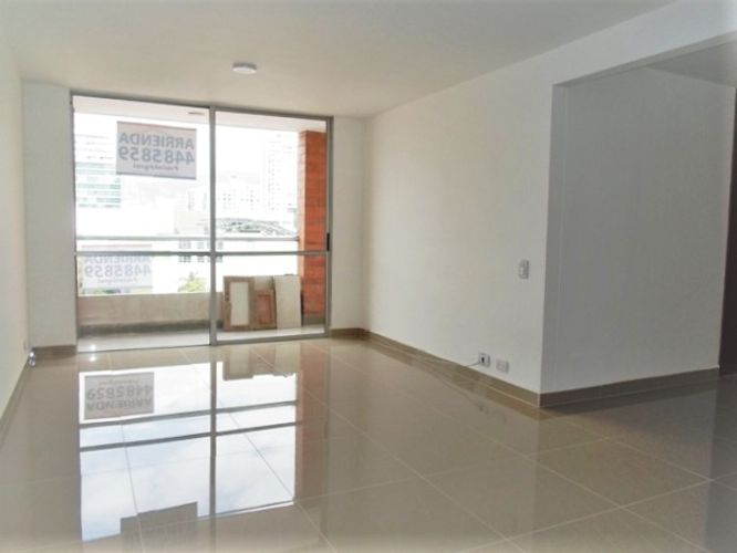Apartamento de 3 alcobas en arriendo en El Poblado, Medellín, 95 m² · foto 2 de 17