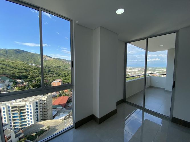 Apartamento de 2 alcobas en venta en Menga, Cali, 170 m² · foto 9 de 23