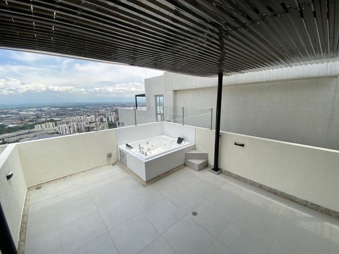 Apartamento de 2 alcobas en venta en Menga, Cali, 170 m² · foto 16 de 23