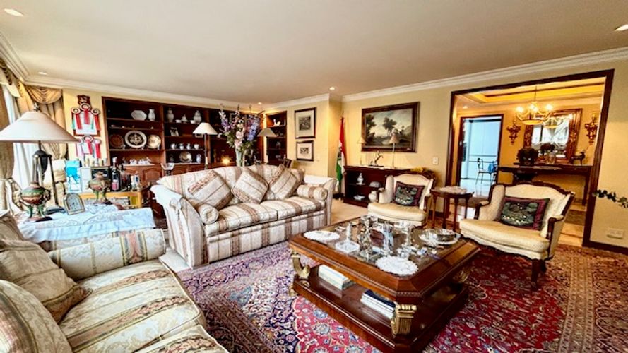 Apartamento en venta en La Carolina, Bogotá · foto 3 de 24