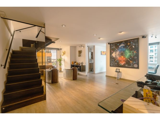 Apartamento de 2 alcobas en venta en Centro Comercial Paseo San Rafael, Bogotá, 159 m² · foto 2 de 18