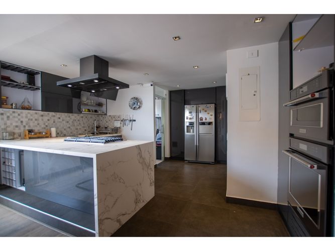Apartamento de 2 alcobas en venta en Centro Comercial Paseo San Rafael, Bogotá, 159 m² · foto 4 de 18