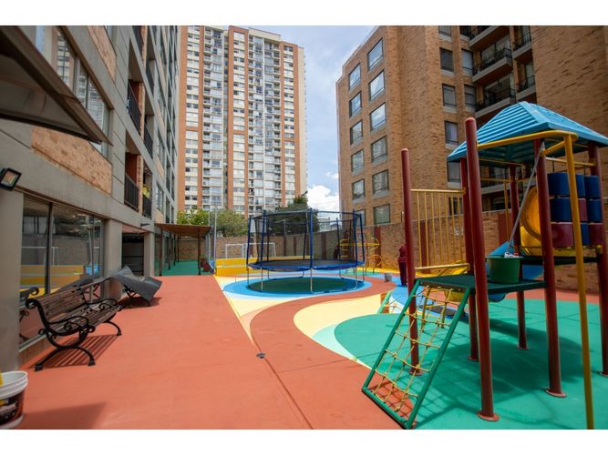 Apartamento de 2 alcobas en venta en Centro Comercial Paseo San Rafael, Bogotá, 159 m² · foto 17 de 18