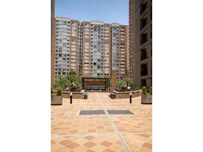 Apartamento de 2 alcobas en venta en Centro Comercial Paseo San Rafael, Bogotá, 159 m² · foto 18 de 18