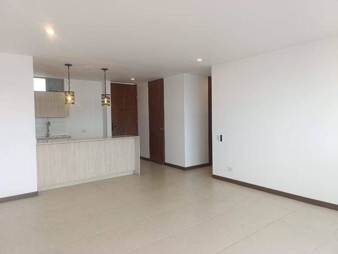 Apartamento de 3 alcobas en arriendo en El Poblado, Medellín, 93 m² · foto 7 de 18