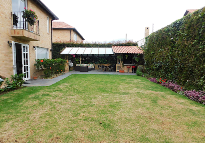 Casa de 3 alcobas en venta en Laura Vicuña, Chía, 339 m² · foto 4 de 24