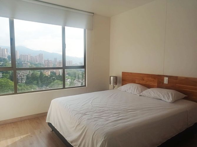 Apartamento de 3 alcobas en arriendo en El Poblado, Medellín, 175 m² · foto 7 de 16