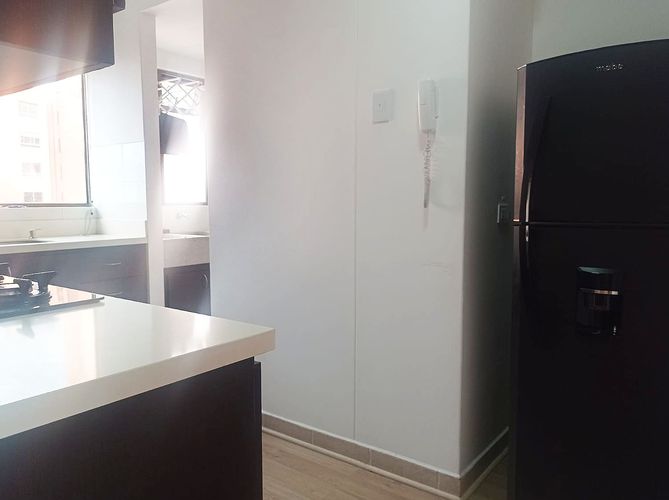 Apartamento de 3 alcobas en arriendo en El Poblado, Medellín, 175 m² · foto 6 de 16